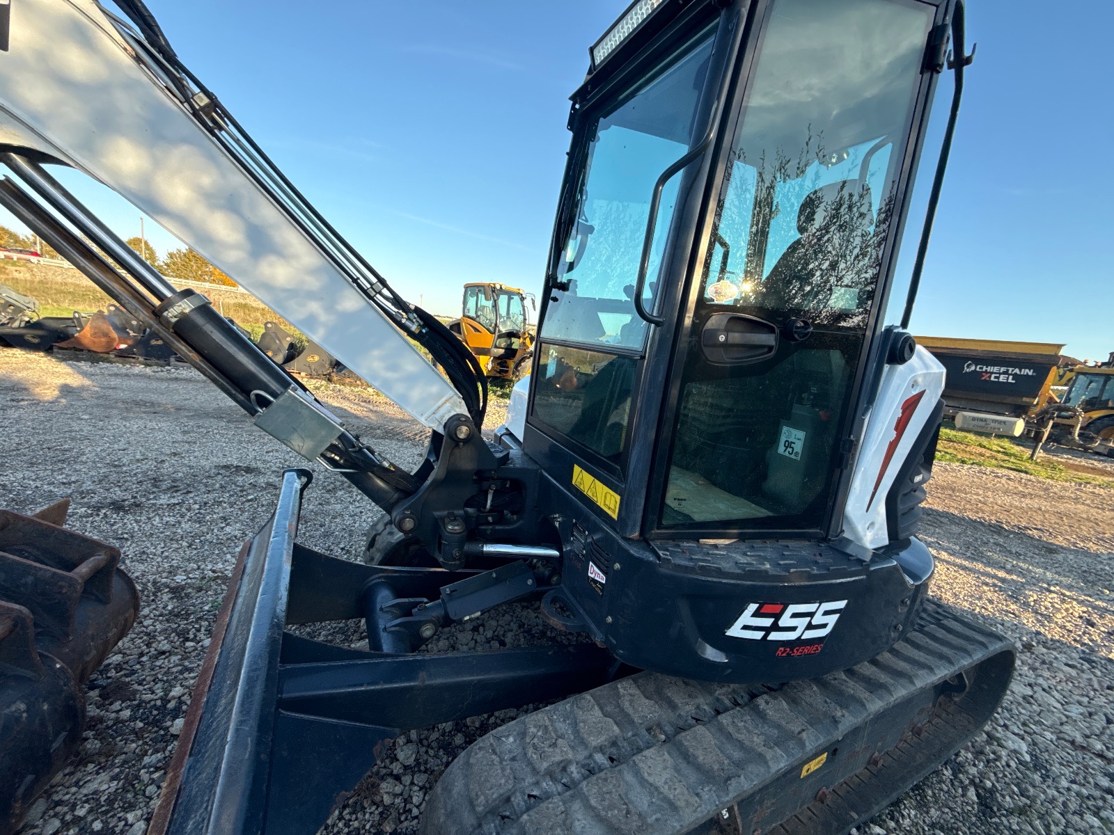 Bobcat · E55Z · Vue avant